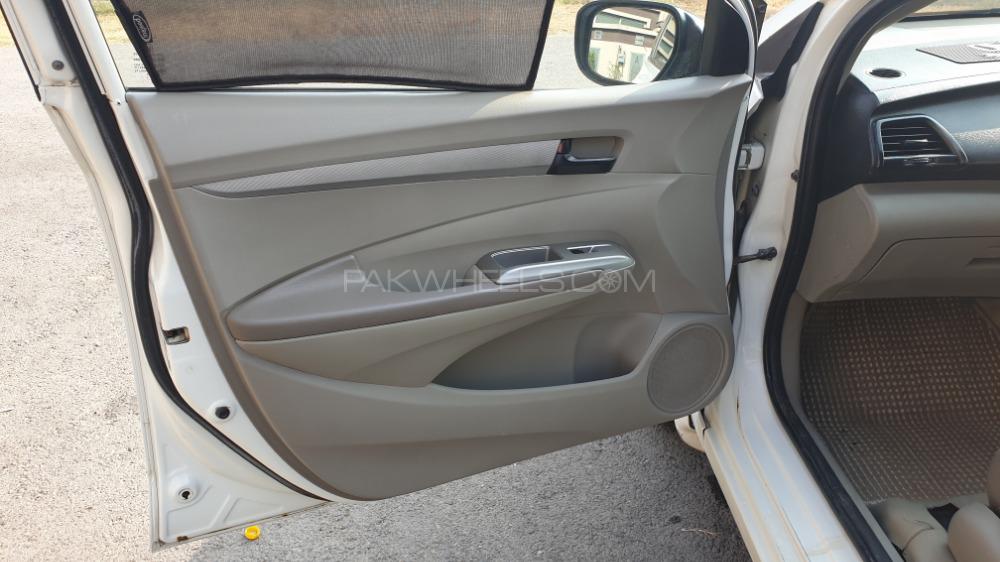 Honda City 2013 for Sale in Lahore Honda City 2013 for Sale in Lahore Image-13