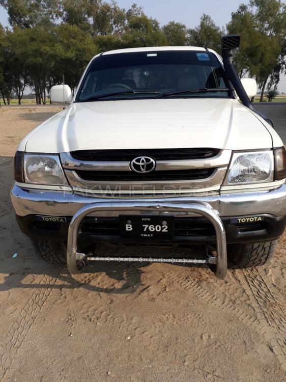 Toyota Hilux 2003 for Sale in Karak Image-1