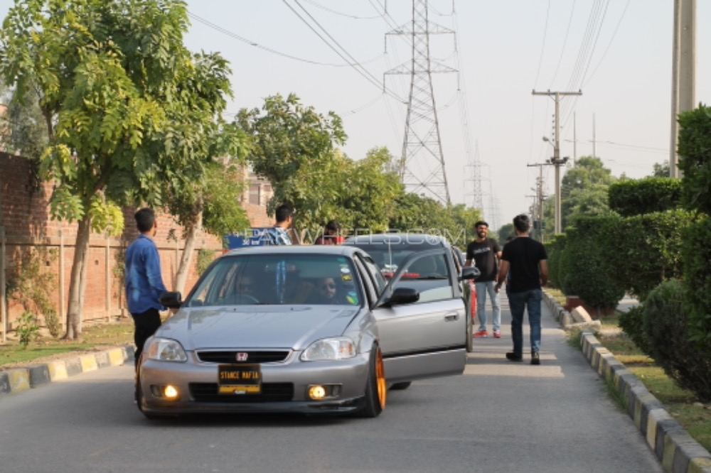 ہونڈا سوک - 2000  ہونڈا سوک - 2000  Image-2