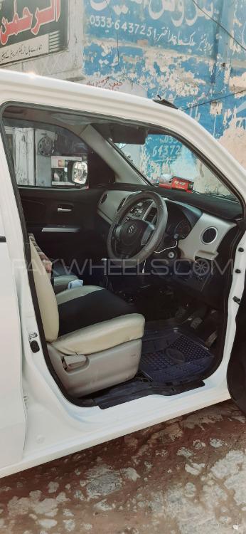 Suzuki Wagon R 2017 for Sale in Rajanpur Suzuki Wagon R 2017 for Sale in Rajanpur Image-17