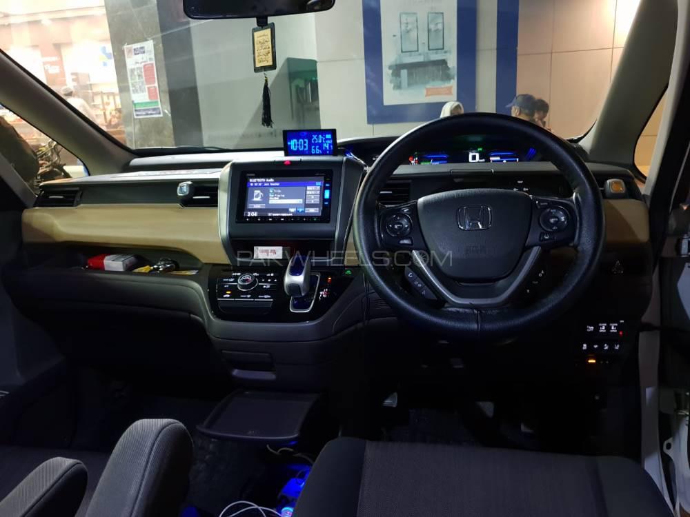 Honda Freed 2017 for Sale in Sialkot Honda Freed 2017 for Sale in Sialkot Image-8