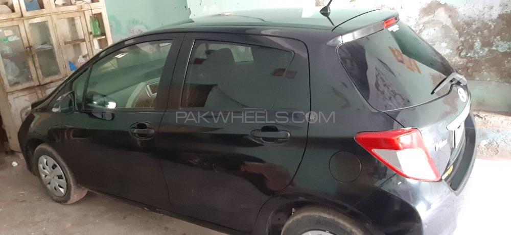 Toyota Vitz 2014 for Sale in Sadiqabad Image-1