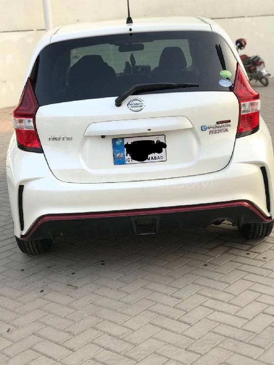 Nissan Note 2017 for Sale in Peshawar Image-1