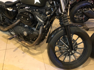 Harley Davidson 883 Custom - 2014