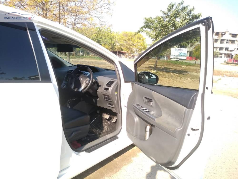 Toyota Prius 2014 for Sale in Islamabad Toyota Prius 2014 for Sale in Islamabad Image-8