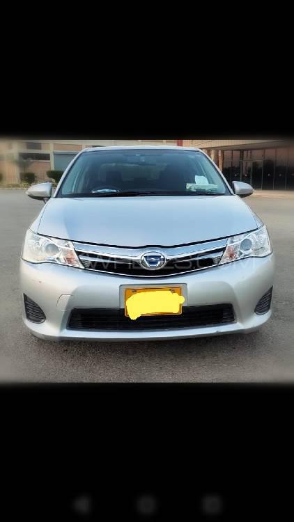 Toyota Corolla Axio 2013 for Sale in Karachi Image-1