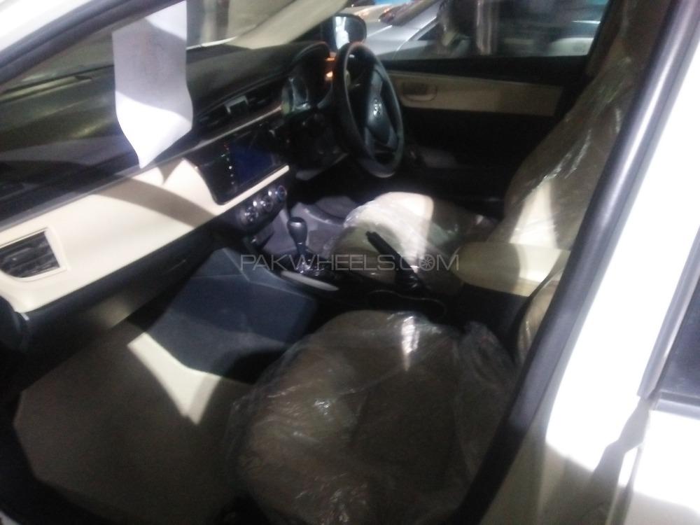 Toyota Corolla 2017 for Sale in Lahore Toyota Corolla 2017 for Sale in Lahore Image-4
