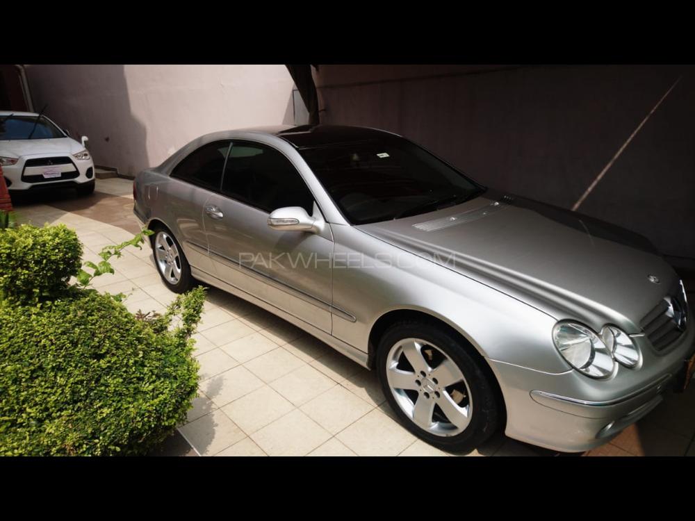 Mercedes Benz CLK Class 2004 for Sale in Islamabad Image-1