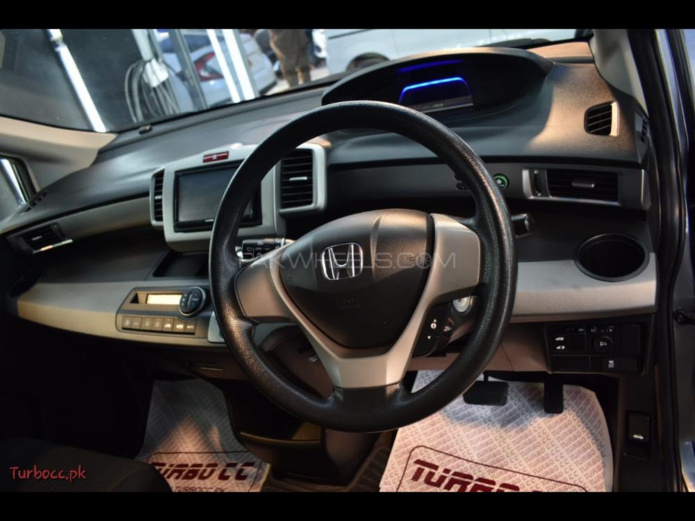 Honda Freed 2014 for Sale in Karachi Honda Freed 2014 for Sale in Karachi Image-5