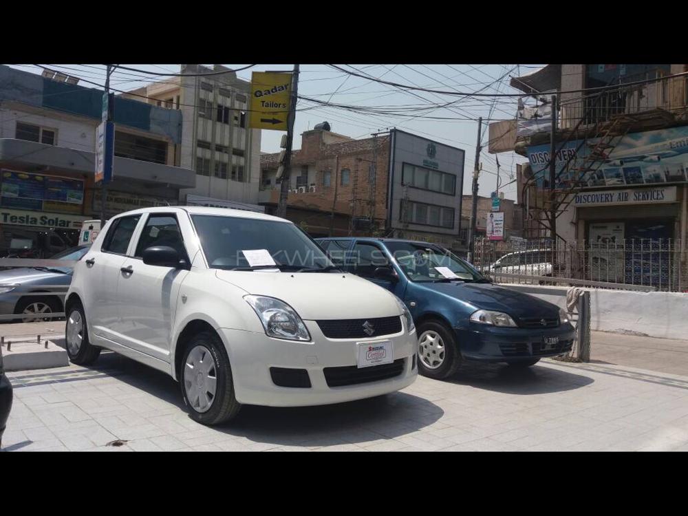 Suzuki Swift 2013 for Sale in Nowshera Suzuki Swift 2013 for Sale in Nowshera Image-7