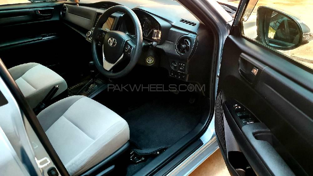 Toyota Corolla Axio 2015 for Sale in Karachi Toyota Corolla Axio 2015 for Sale in Karachi Image-9