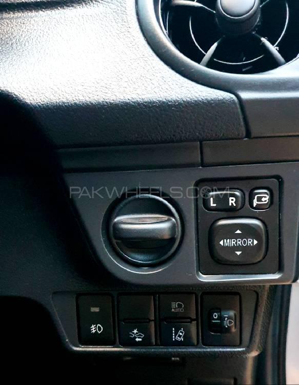 Toyota Corolla Axio 2015 for Sale in Karachi Toyota Corolla Axio 2015 for Sale in Karachi Image-14