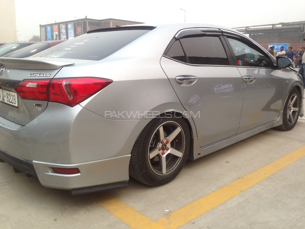 Toyota Corolla - 2015  Toyota Corolla - 2015  Image-4