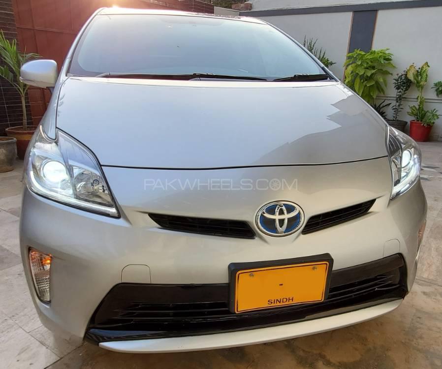 Toyota Prius 2014 for Sale in Karachi Toyota Prius 2014 for Sale in Karachi Image-2