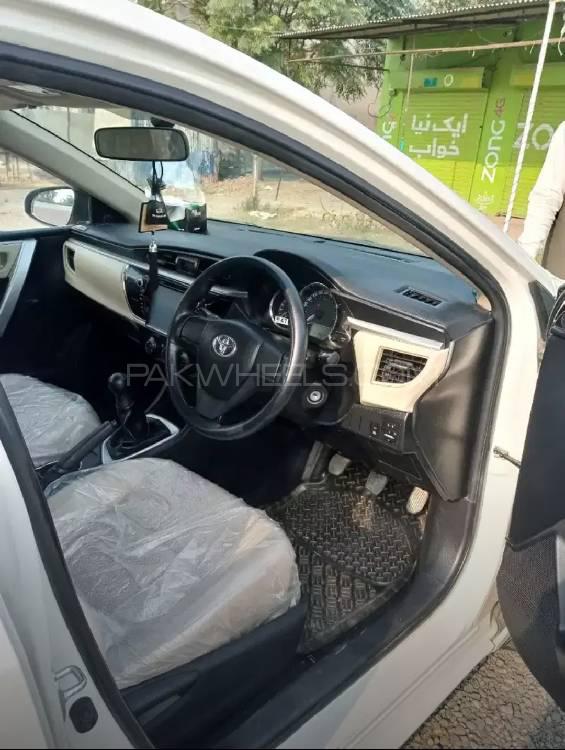 Toyota Corolla 2015 for Sale in Islamabad Image-1