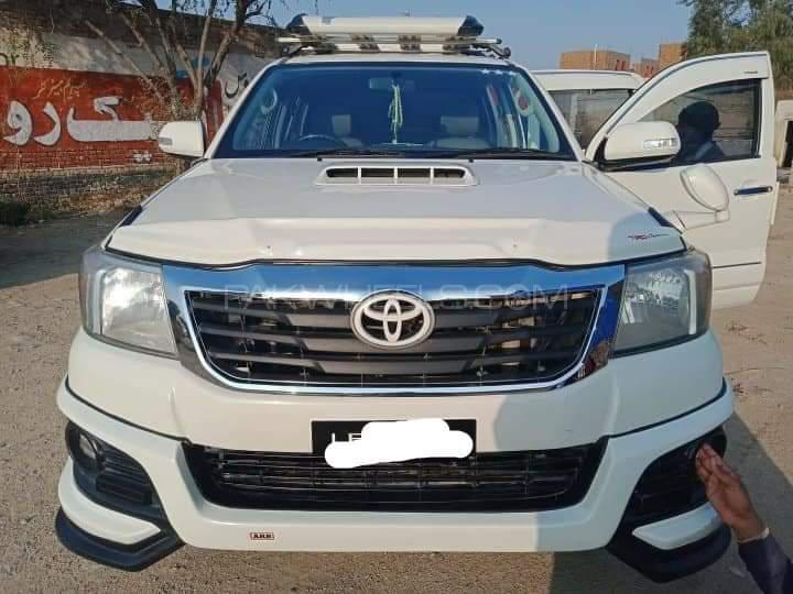 Toyota Hilux 2012 for Sale in Kohat Image-1