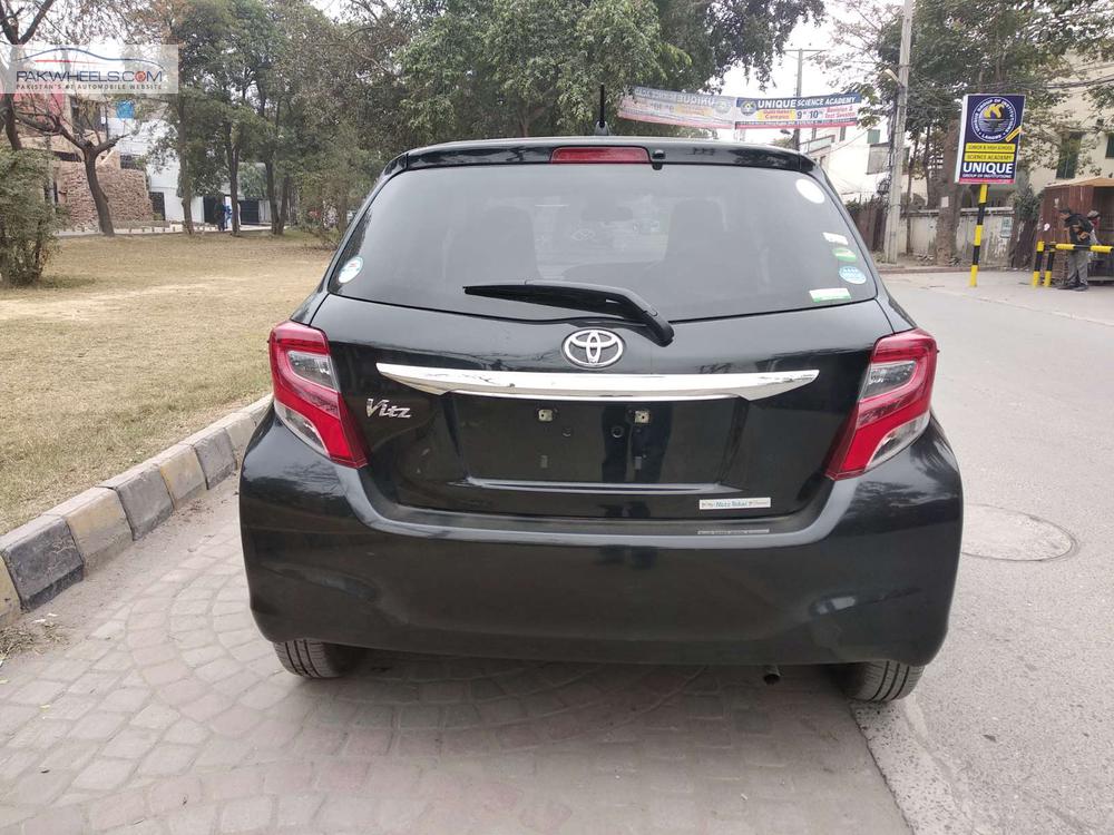 Toyota Vitz 2016 for Sale in Lahore Toyota Vitz 2016 for Sale in Lahore Image-12