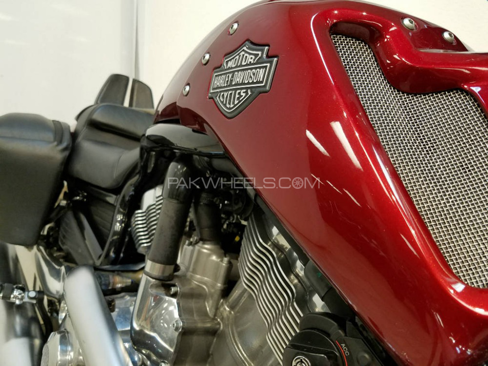 Harley Davidson V-Rod Muscle - 2012  Image-1