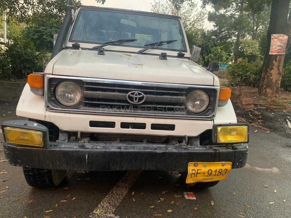 Toyota Land Cruiser 1990 for Sale in Islamabad Image-1