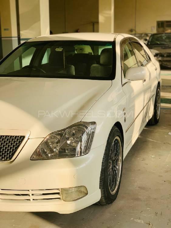Toyota Crown 2004 for Sale in Peshawar Image-1