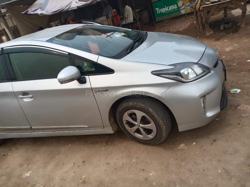 Toyota Prius 2012 for Sale in Sahiwal Image-1