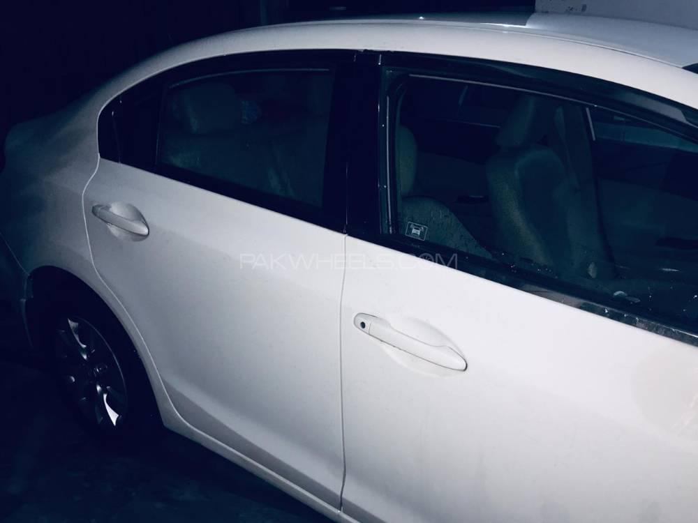 Honda Civic 2014 for Sale in Lahore Honda Civic 2014 for Sale in Lahore Image-16