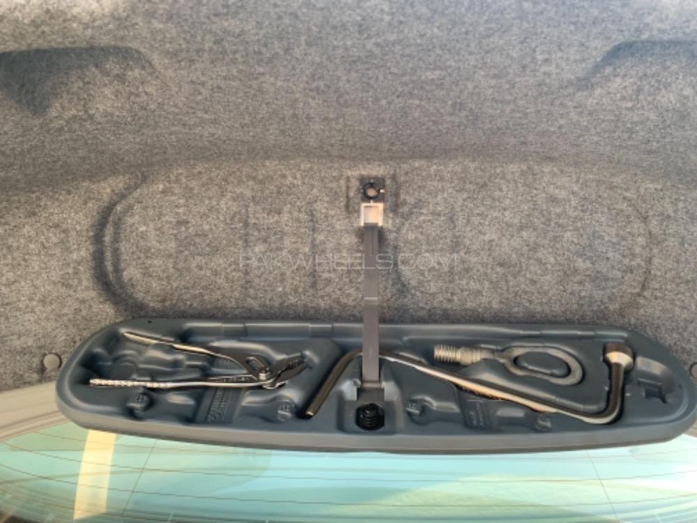 BMW 3 Series 2002 for Sale in Lahore BMW 3 Series 2002 for Sale in Lahore Image-16