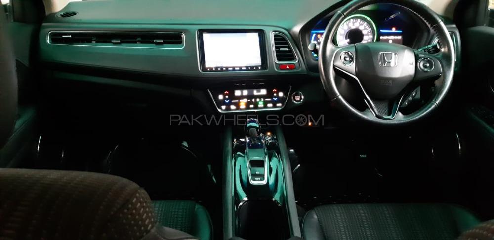 Honda Vezel 2015 for Sale in Multan Honda Vezel 2015 for Sale in Multan Image-14