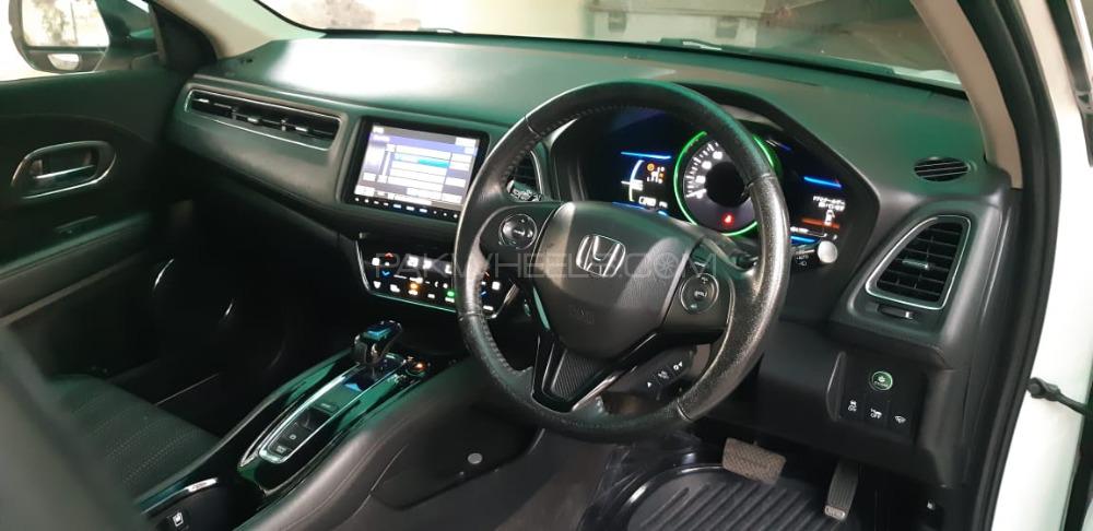 Honda Vezel 2015 for Sale in Multan Honda Vezel 2015 for Sale in Multan Image-19