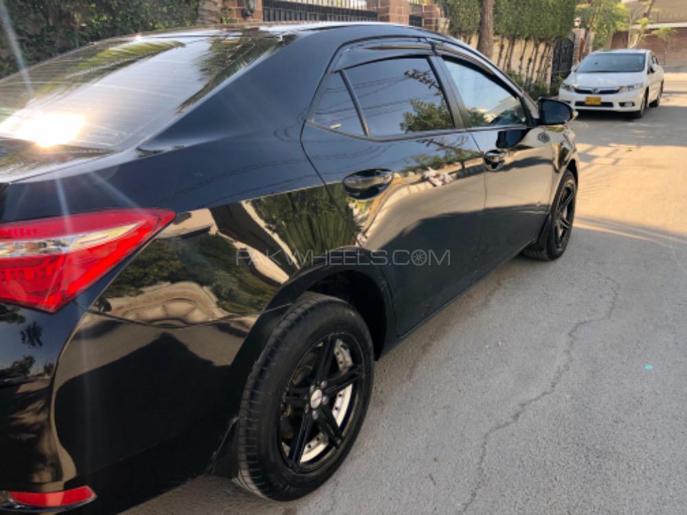 Toyota Corolla 2017 for Sale in Karachi Toyota Corolla 2017 for Sale in Karachi Image-8
