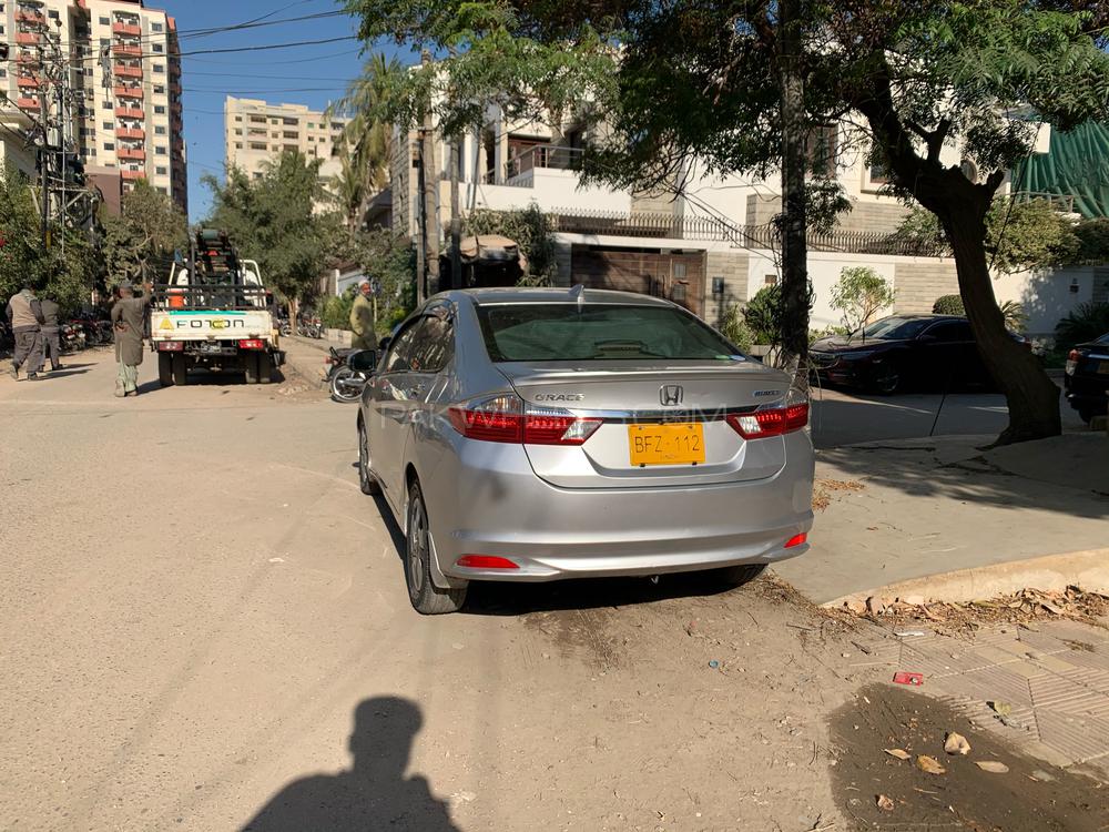 Honda Grace Hybrid 2014 for Sale in Karachi Honda Grace Hybrid 2014 for Sale in Karachi Image-2