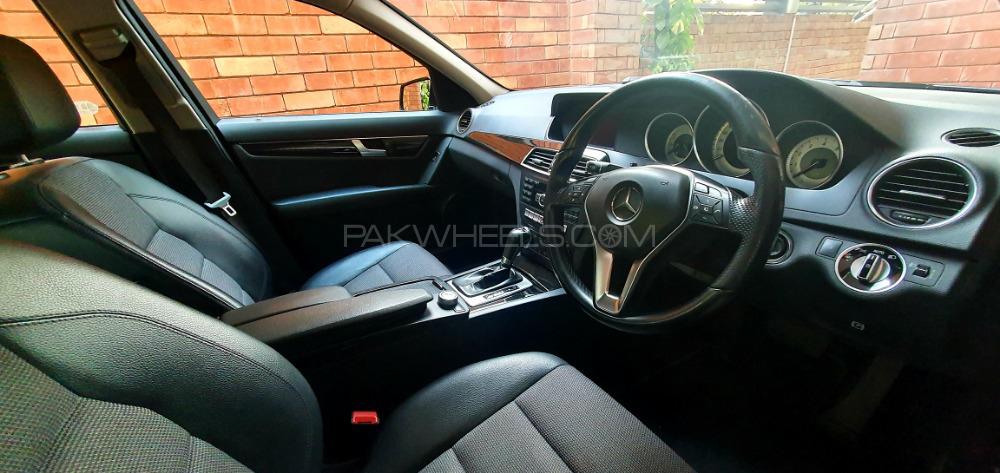 Mercedes Benz C Class 2014 for Sale in Lahore Mercedes Benz C Class 2014 for Sale in Lahore Image-9
