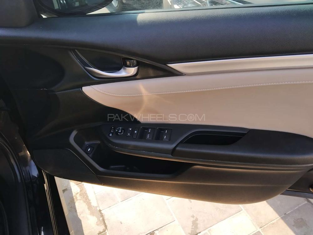 Honda Civic 2018 for Sale in Lahore Honda Civic 2018 for Sale in Lahore Image-12
