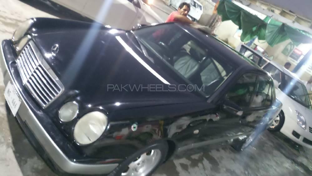Mercedes Benz E Class 1999 for Sale in Peshawar Image-1
