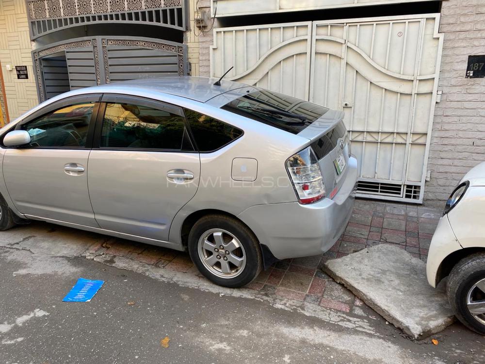 Toyota Prius 2008 for Sale in Lahore Toyota Prius 2008 for Sale in Lahore Image-4