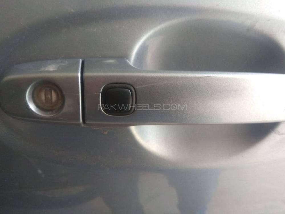 Toyota Vitz 2010 for Sale in Lahore Toyota Vitz 2010 for Sale in Lahore Image-16