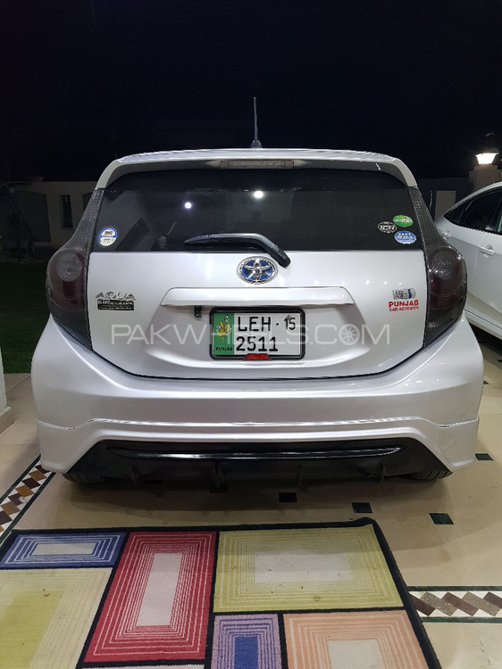 Toyota Aqua - 2013  Toyota Aqua - 2013  Image-4