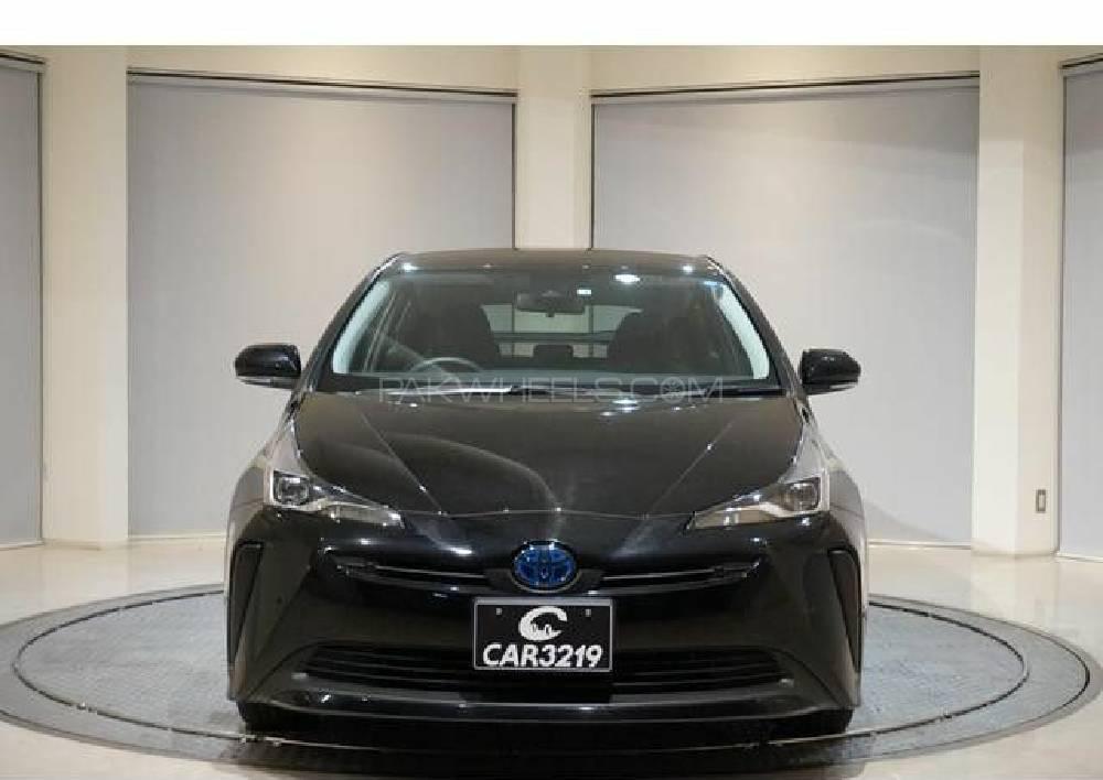 Toyota Prius Alpha 2019 for Sale in Lahore Image-1