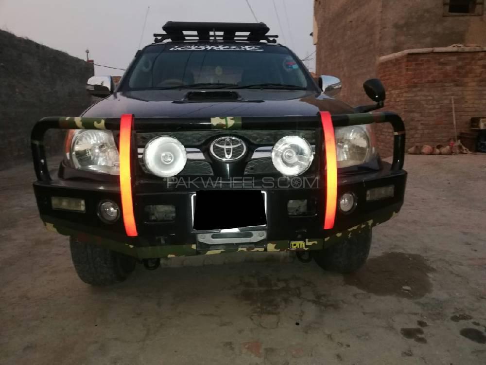 Toyota Hilux 2005 for Sale in Multan Image-1
