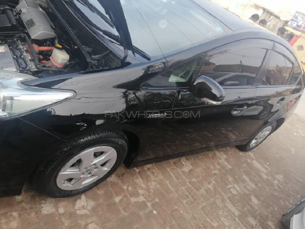 Toyota Prius 2010 for Sale in Lahore Toyota Prius 2010 for Sale in Lahore Image-7