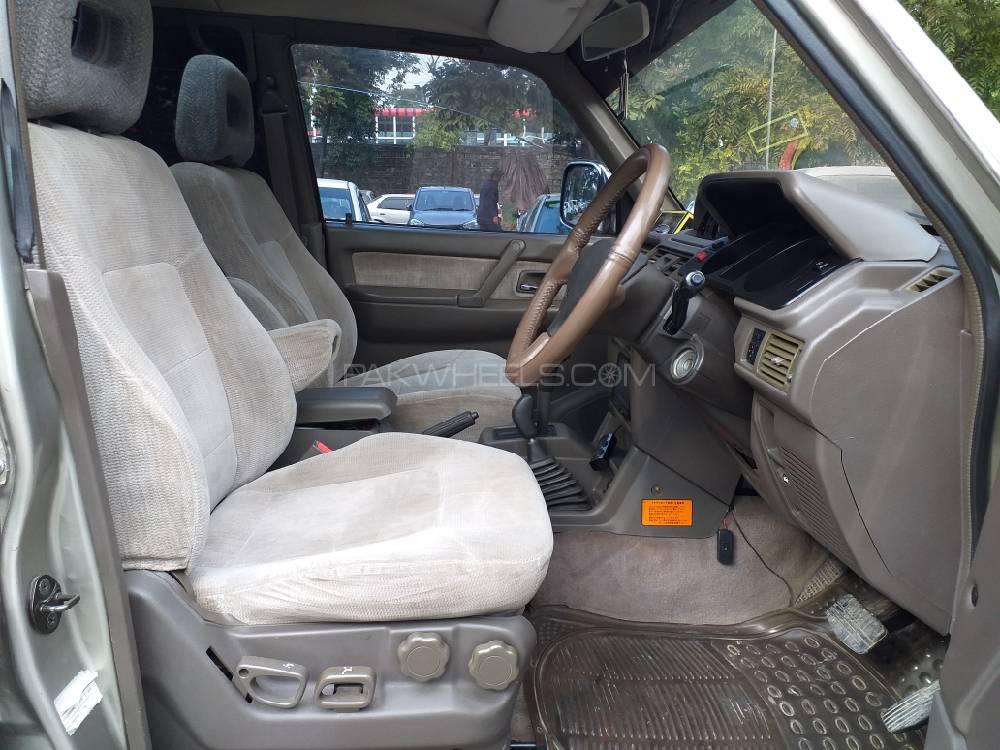 مٹسوبیشی پجیرو 1996 for Sale in اسلام آباد مٹسوبیشی پجیرو 1996 for Sale in اسلام آباد Image-8
