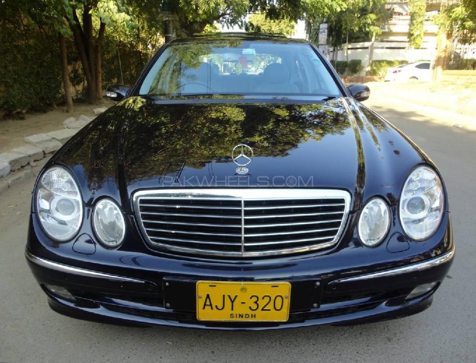 Mercedes Benz E Class 2002 for Sale in Karachi Image-1