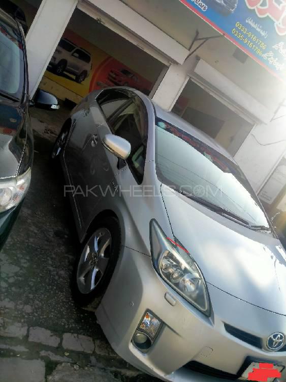Toyota Prius 2010 for Sale in Jhelum Toyota Prius 2010 for Sale in Jhelum Image-3