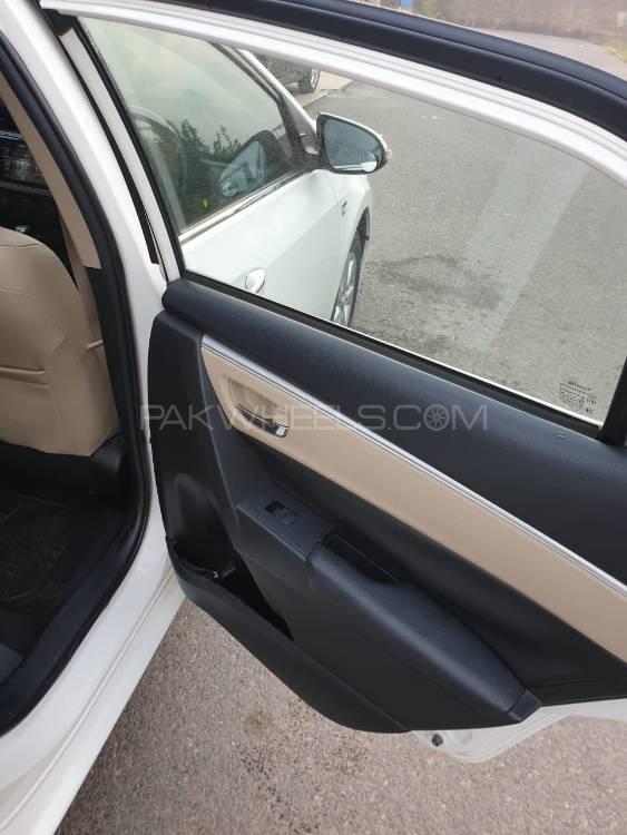 Toyota Corolla 2015 for Sale in Lahore Toyota Corolla 2015 for Sale in Lahore Image-11