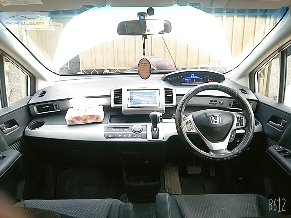Honda Freed 2011 for Sale in Islamabad Honda Freed 2011 for Sale in Islamabad Image-13