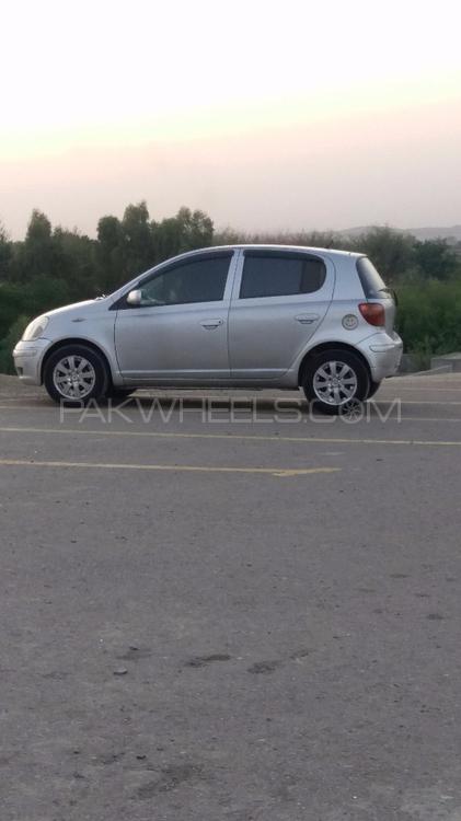 Toyota Vitz 2003 for Sale in Nowshera cantt Image-1