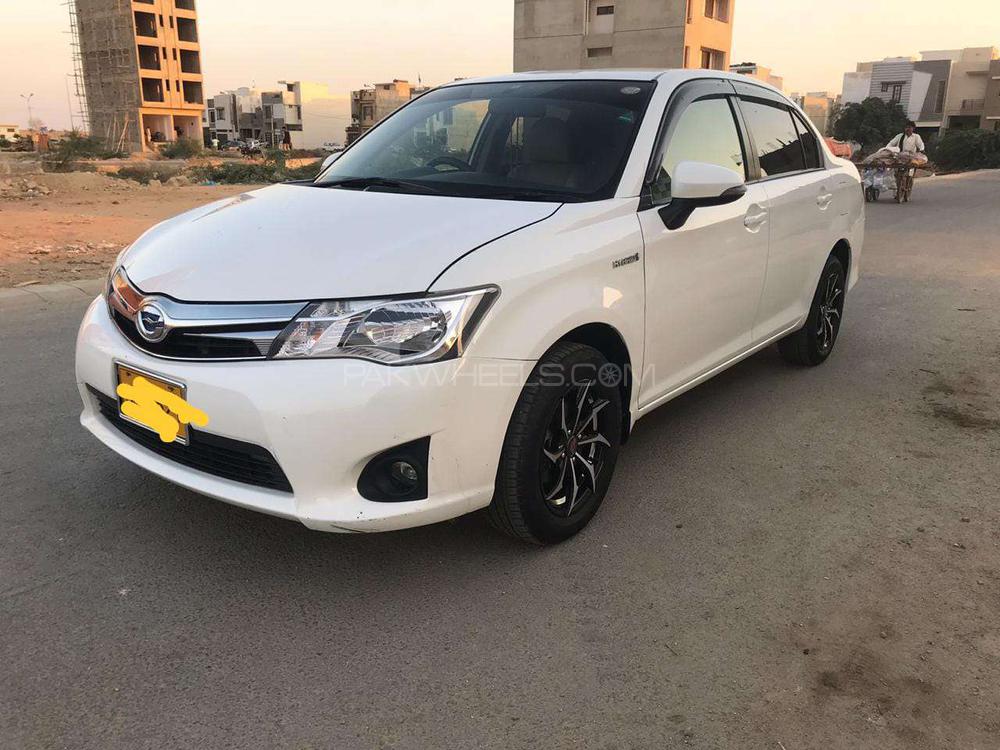 Toyota Corolla Axio 2015 for Sale in Karachi Toyota Corolla Axio 2015 for Sale in Karachi Image-3