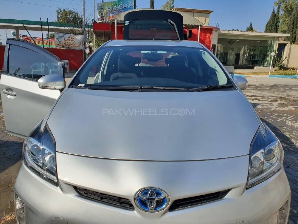 Toyota Prius 2014 for Sale in Wah cantt Image-1