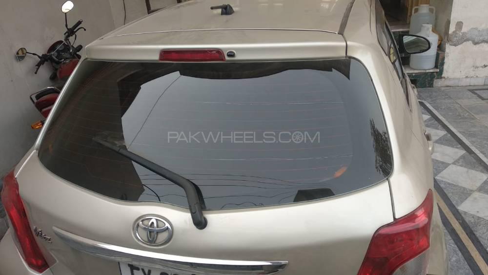 Toyota Vitz - 2012  Toyota Vitz - 2012  Image-2