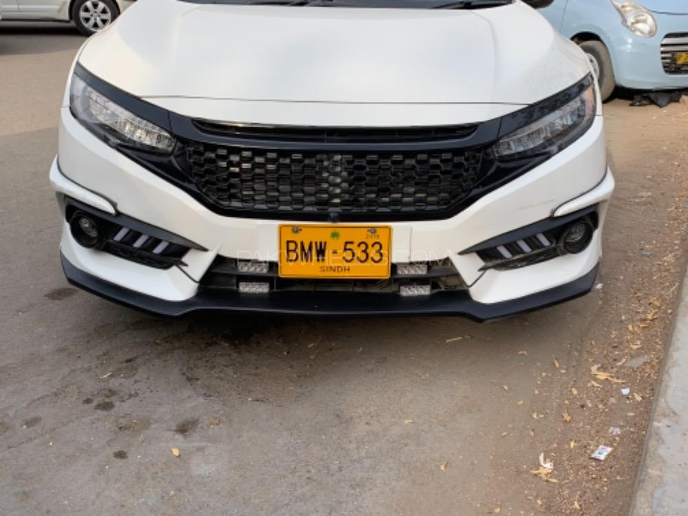 Honda Civic - 2018  Honda Civic - 2018  Image-2